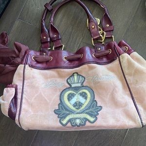 Women’s shoulder bag